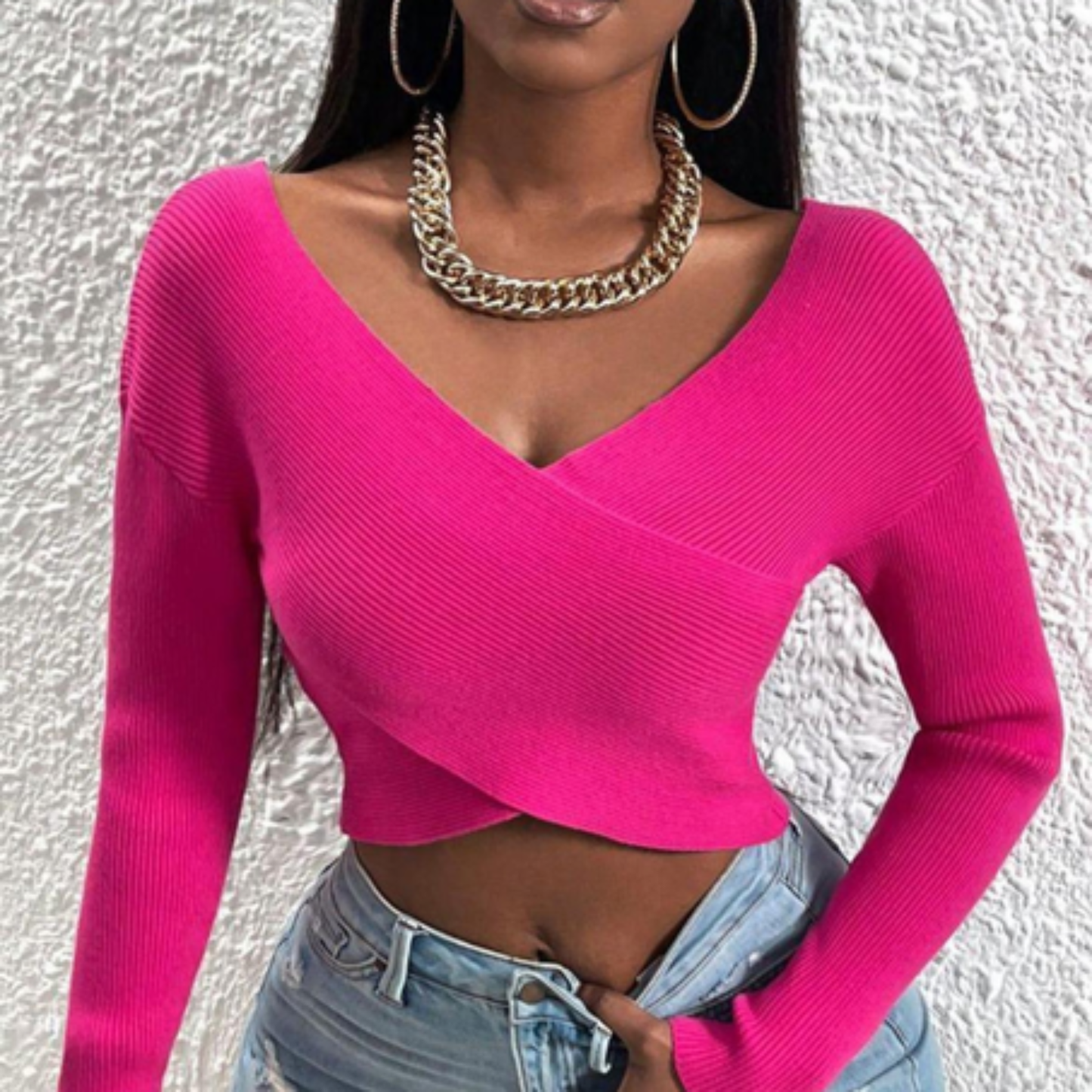 Pull rose court à col croisé