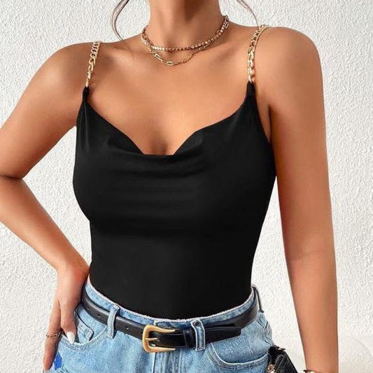 Body noir à bretelles avec chaîne froncée