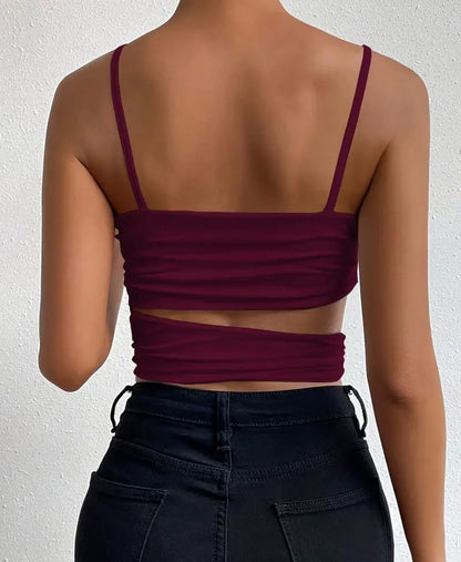 Top court à découpes Allurite