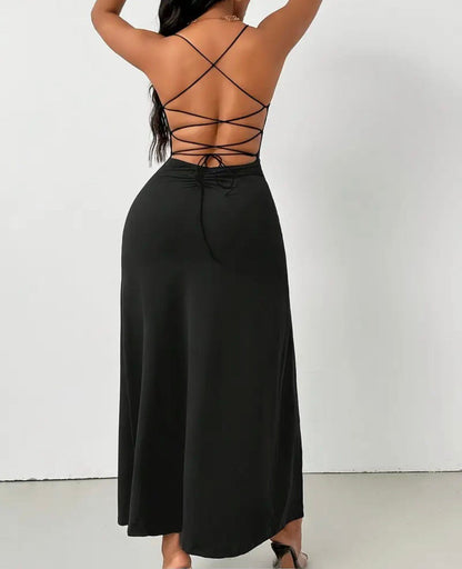 Robe noir fendue à dos ouvert